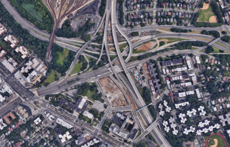 4K Highway - Grand Central Pkwy and Jackie Robinson Pkwy from